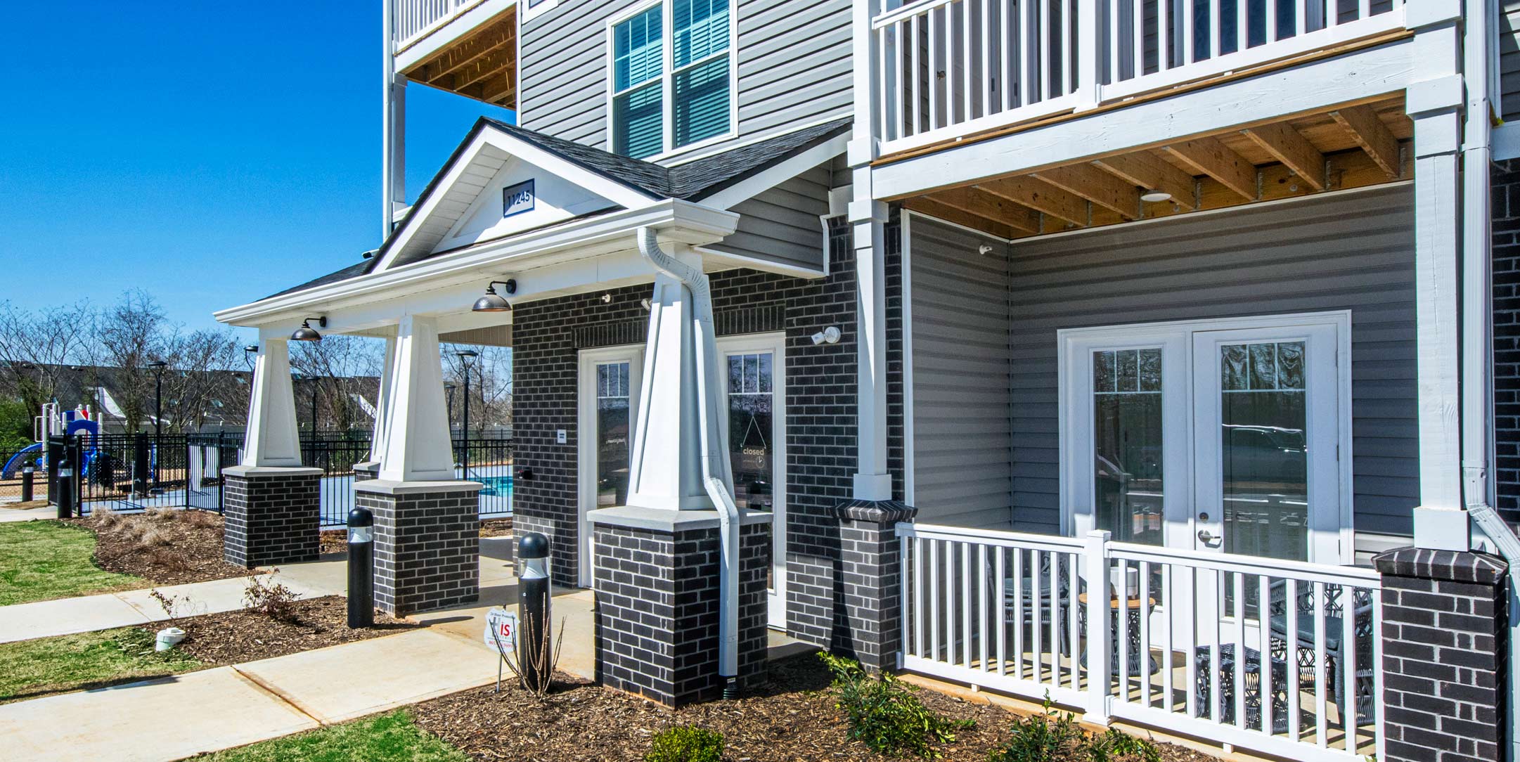 partners-farragut-pointe-exterior