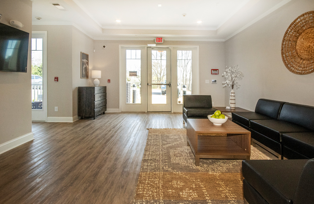 partners-farragut-pointe-office-lounge